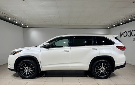 Toyota Highlander III, 2017 год, 3 499 000 рублей, 8 фотография