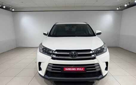 Toyota Highlander III, 2017 год, 3 499 000 рублей, 2 фотография