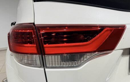 Toyota Highlander III, 2017 год, 3 499 000 рублей, 21 фотография