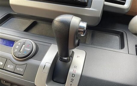 Honda Freed I, 2016 год, 945 000 рублей, 13 фотография