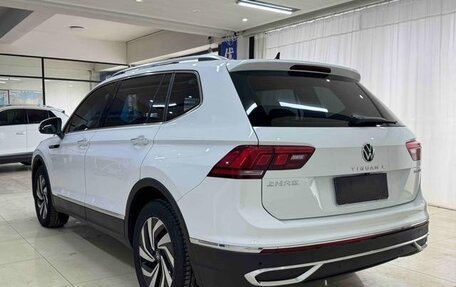 Volkswagen Tiguan II, 2023 год, 2 650 008 рублей, 6 фотография