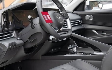 Hyundai Elantra, 2022 год, 1 700 000 рублей, 6 фотография