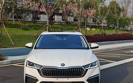 Skoda Octavia IV, 2022 год, 2 300 000 рублей, 1 фотография