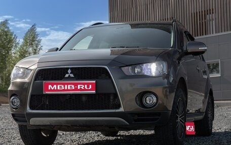 Mitsubishi Outlander III рестайлинг 3, 2012 год, 1 375 000 рублей, 1 фотография