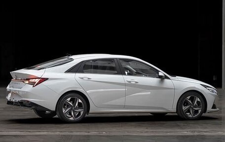 Hyundai Elantra, 2022 год, 1 700 000 рублей, 11 фотография