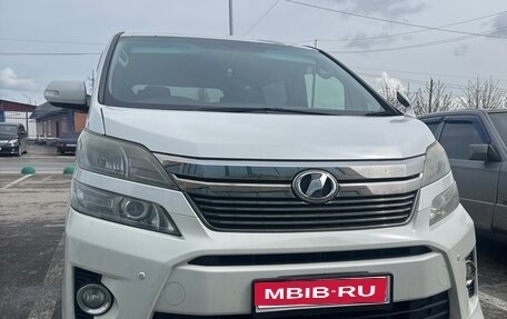 Toyota Vellfire I, 2013 год, 1 300 000 рублей, 1 фотография