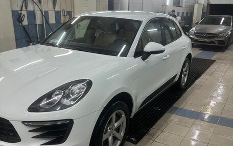 Porsche Macan I рестайлинг, 2017 год, 2 650 000 рублей, 3 фотография