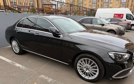 Mercedes-Benz E-Класс, 2021 год, 4 500 000 рублей, 2 фотография