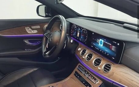 Mercedes-Benz E-Класс, 2021 год, 4 500 000 рублей, 7 фотография