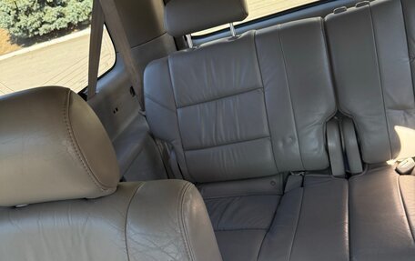 Toyota Sequoia II рестайлинг, 2004 год, 2 000 000 рублей, 11 фотография