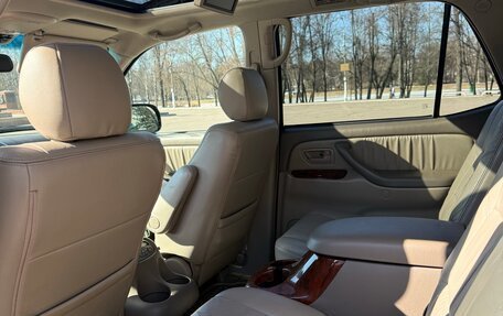 Toyota Sequoia II рестайлинг, 2004 год, 2 000 000 рублей, 10 фотография