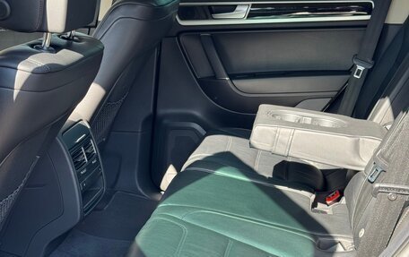 Volkswagen Touareg III, 2015 год, 2 900 000 рублей, 9 фотография