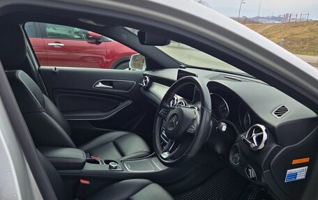 Mercedes-Benz GLA, 2017 год, 1 500 000 рублей, 14 фотография