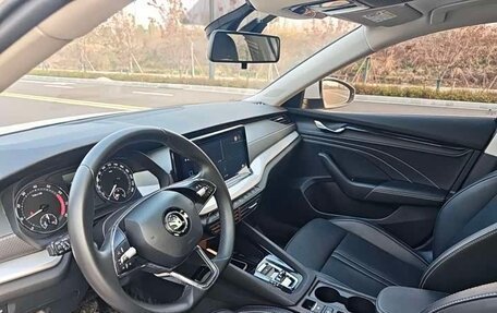 Skoda Octavia IV, 2022 год, 2 300 000 рублей, 5 фотография