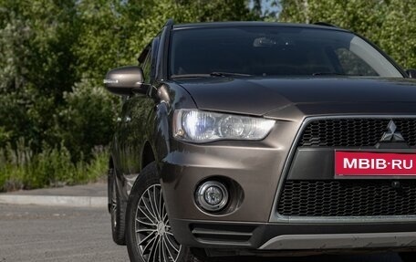 Mitsubishi Outlander III рестайлинг 3, 2012 год, 1 375 000 рублей, 17 фотография