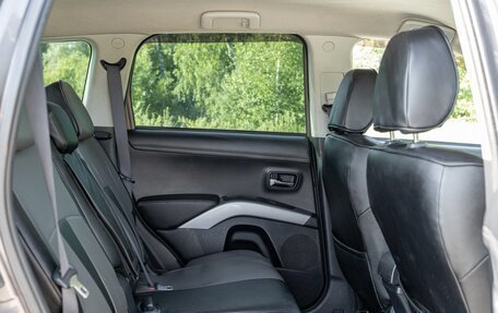 Mitsubishi Outlander III рестайлинг 3, 2012 год, 1 375 000 рублей, 26 фотография