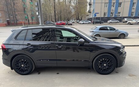 Volkswagen Tiguan II, 2019 год, 2 590 000 рублей, 2 фотография