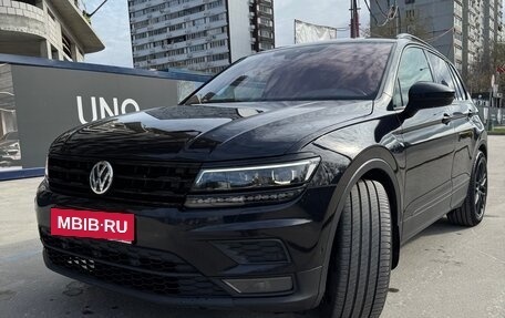 Volkswagen Tiguan II, 2019 год, 2 590 000 рублей, 6 фотография