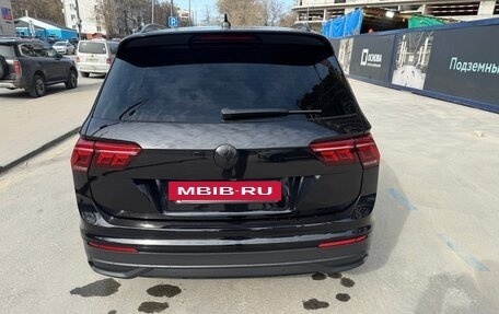 Volkswagen Tiguan II, 2019 год, 2 590 000 рублей, 3 фотография