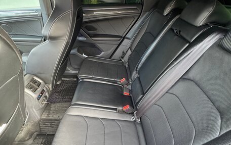 Volkswagen Tiguan II, 2019 год, 2 590 000 рублей, 11 фотография