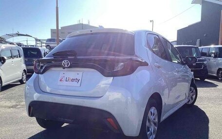 Toyota Yaris, 2024 год, 845 000 рублей, 5 фотография