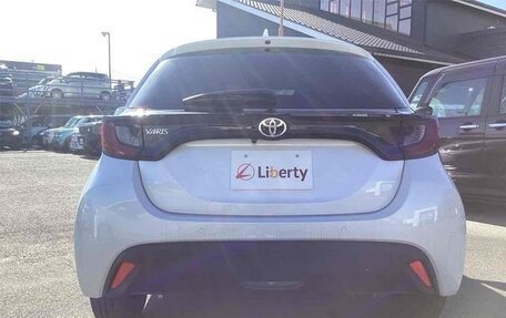 Toyota Yaris, 2024 год, 845 000 рублей, 6 фотография