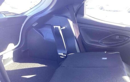 Toyota Yaris, 2024 год, 845 000 рублей, 22 фотография