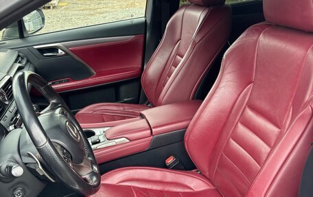 Lexus RX IV рестайлинг, 2019 год, 4 200 000 рублей, 6 фотография