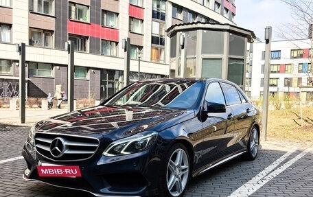 Mercedes-Benz E-Класс, 2015 год, 1 950 000 рублей, 4 фотография