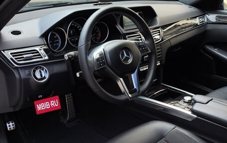 Mercedes-Benz E-Класс, 2015 год, 1 950 000 рублей, 8 фотография