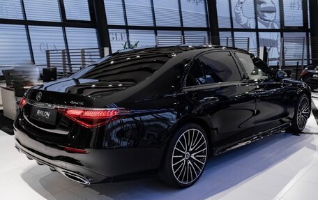 Mercedes-Benz S-Класс, 2024 год, 18 000 000 рублей, 4 фотография