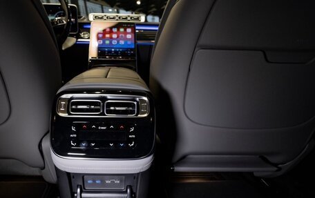 Mercedes-Benz S-Класс, 2024 год, 18 000 000 рублей, 15 фотография