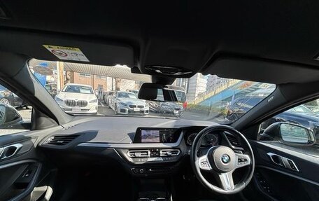 BMW 1 серия, 2022 год, 1 200 000 рублей, 8 фотография