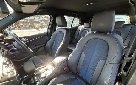 BMW 1 серия, 2022 год, 1 200 000 рублей, 13 фотография