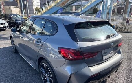 BMW 1 серия, 2022 год, 1 200 000 рублей, 5 фотография