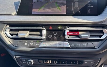 BMW 1 серия, 2022 год, 1 200 000 рублей, 20 фотография