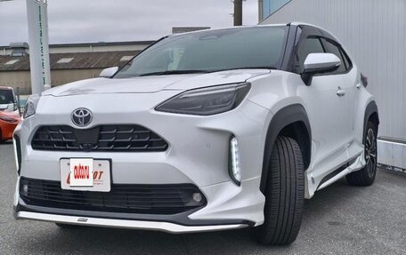 Toyota Yaris Cross, 2023 год, 1 420 000 рублей, 1 фотография