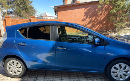Toyota Aqua I, 2013 год, 735 000 рублей, 3 фотография