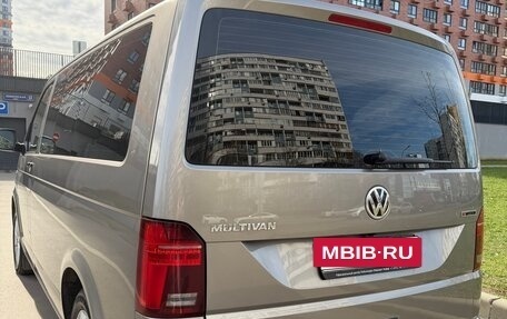 Volkswagen Multivan T6 рестайлинг, 2021 год, 5 550 000 рублей, 6 фотография