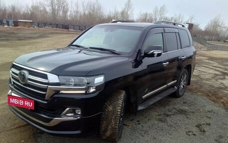 Toyota Land Cruiser 200, 2020 год, 10 000 000 рублей, 3 фотография