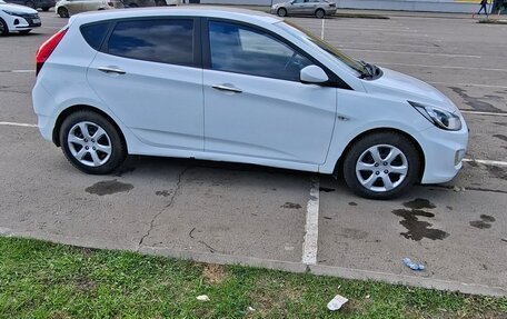Hyundai Solaris II рестайлинг, 2012 год, 590 000 рублей, 4 фотография