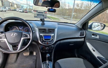 Hyundai Solaris II рестайлинг, 2012 год, 590 000 рублей, 8 фотография