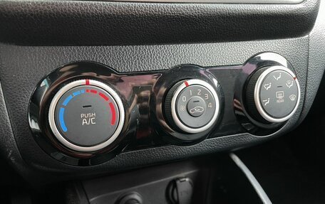 KIA Rio III рестайлинг, 2015 год, 958 000 рублей, 19 фотография