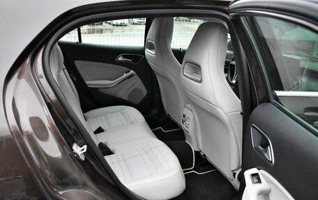 Mercedes-Benz GLA, 2015 год, 2 450 000 рублей, 12 фотография