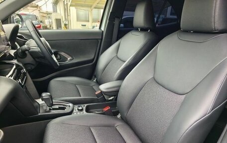 Toyota Yaris Cross, 2023 год, 1 420 000 рублей, 15 фотография