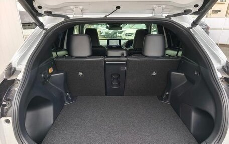 Toyota Yaris Cross, 2023 год, 1 420 000 рублей, 9 фотография