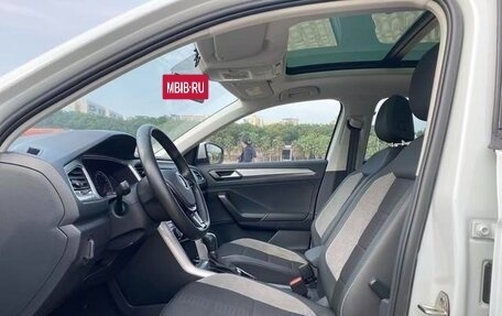 Volkswagen T-Roc I, 2021 год, 1 670 007 рублей, 9 фотография