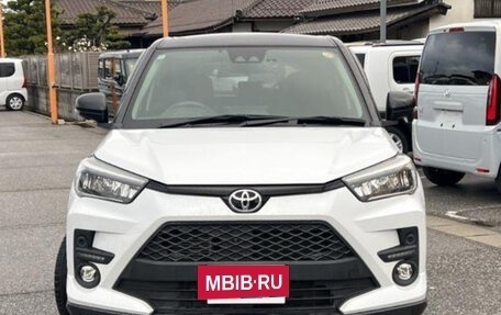 Toyota Raize I, 2022 год, 1 195 000 рублей, 2 фотография