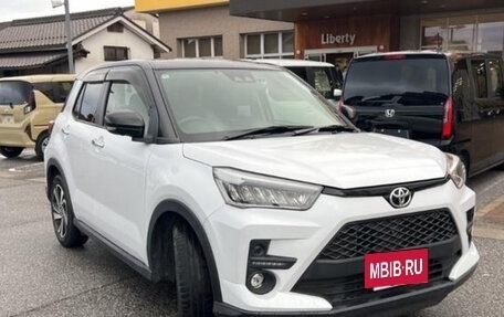 Toyota Raize I, 2022 год, 1 195 000 рублей, 3 фотография