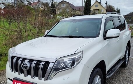 Toyota Land Cruiser Prado 150 рестайлинг 2, 2014 год, 3 200 000 рублей, 1 фотография